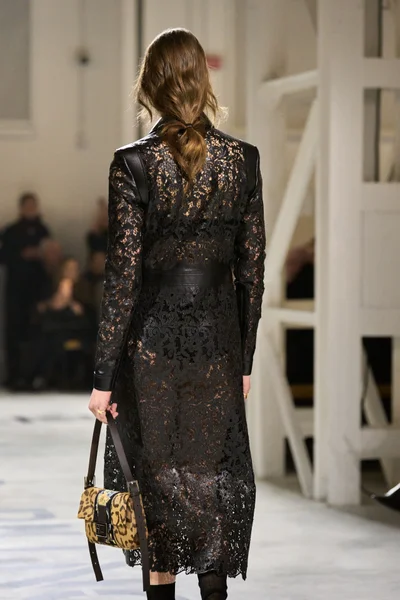 Look 155